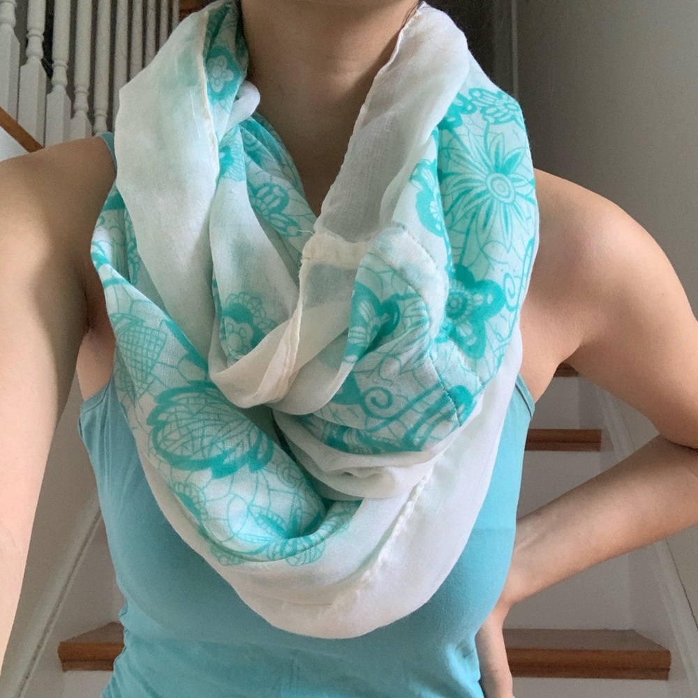 Altar’d State Blue Floral Infinity Scarf 💙